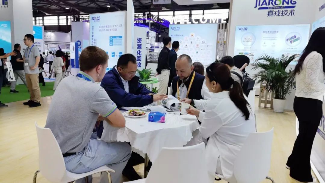 �ͻ���ѯĤ����װ��